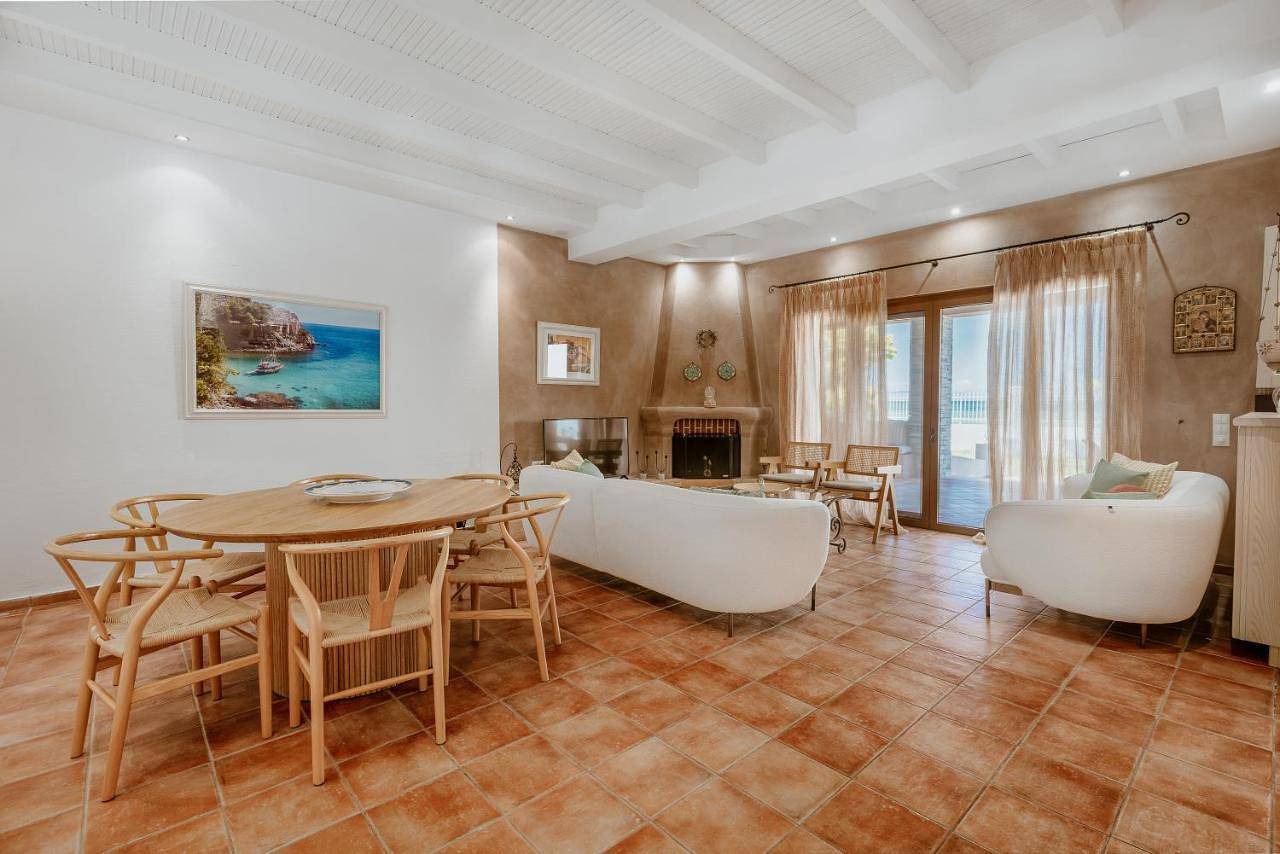 Villa - Beach Front in Thassos