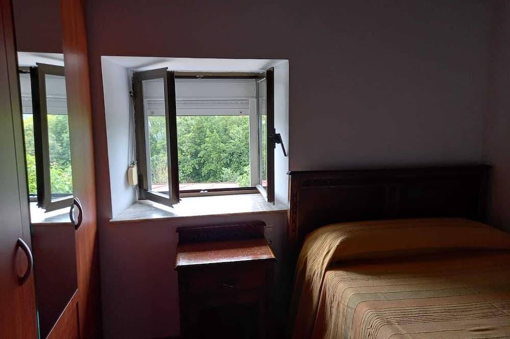 Casina de Castiello, Casa en Entorno Rural Para 4 Personas Cerca de Arriondas in Parres, Costa Verde (Spain)