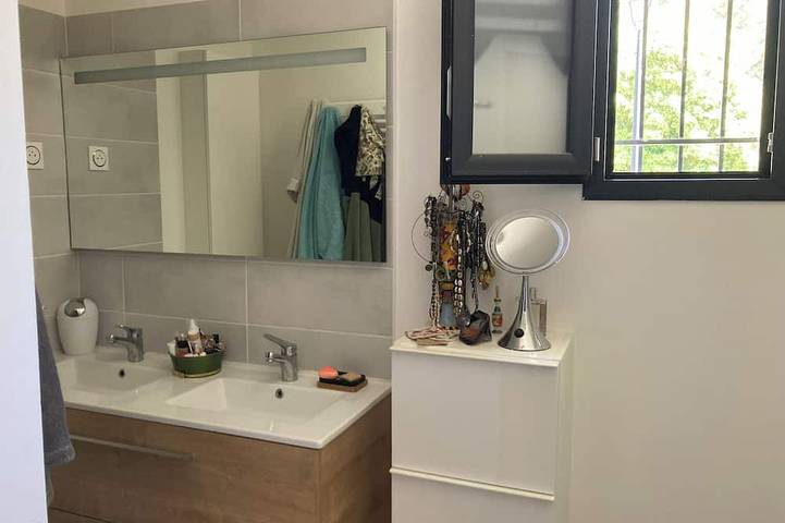 Location de vacances pour 6 personnes, avec jacuzzi et jardin à La Bastide-des-Jourdans - 4