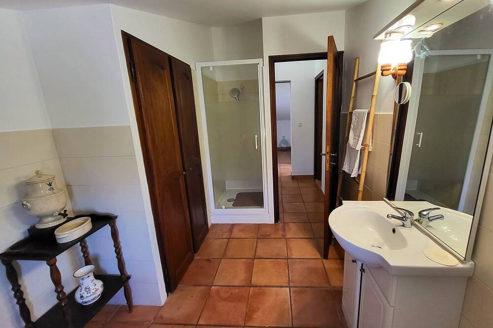 La Massette du Cheval Blanc **** Charaktervilla aus Trockenstein in L'Isle-sur-la-Sorgue, Vaucluse