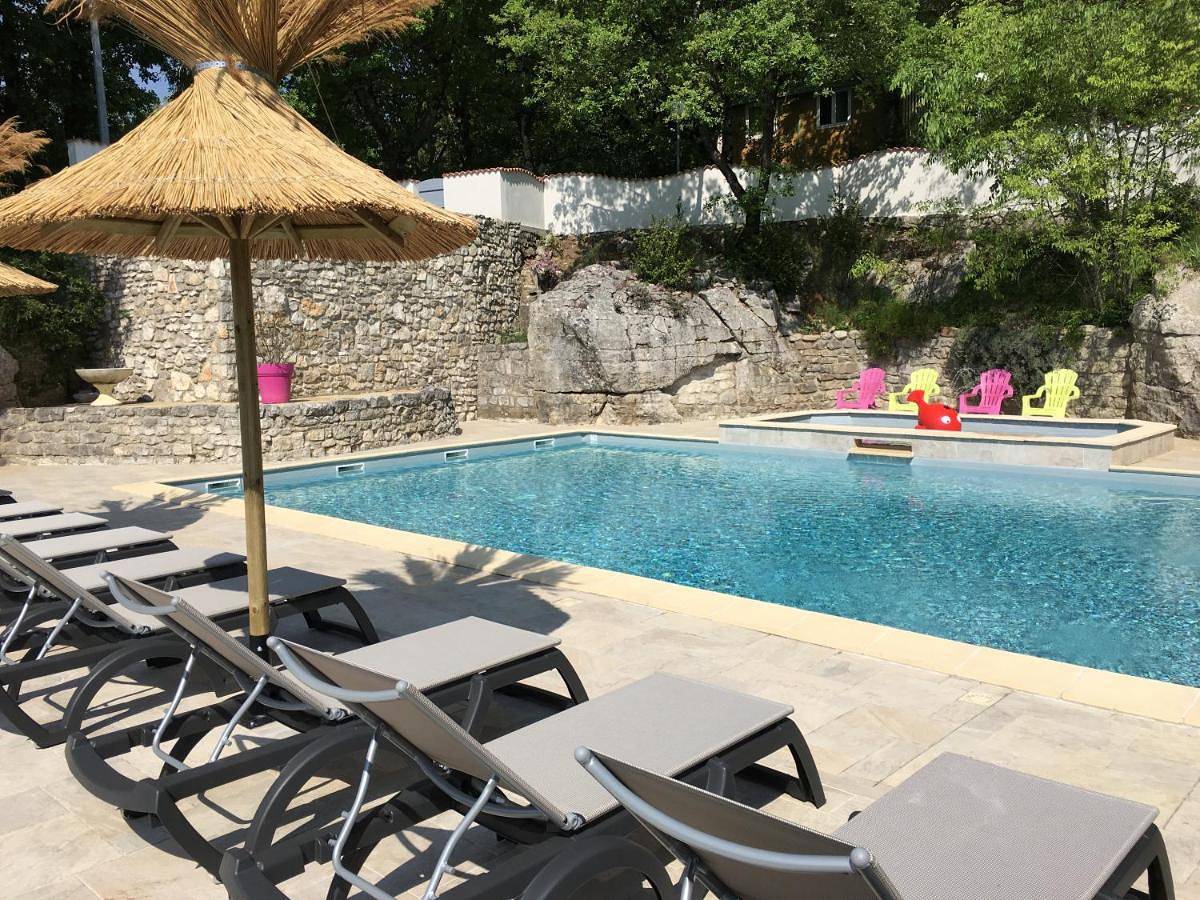 Chalet dans Camping 3 étoiles à Vogüe in Vogüé, Ardèche
