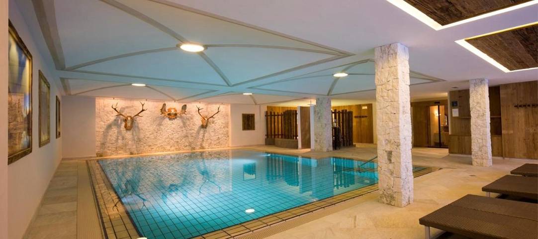 Hotel für 4 Personen, mit Balkon und Pool sowie Sauna und Whirlpool in Corvara in Badia - 2