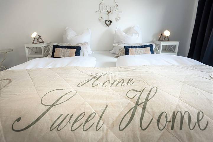 Ferienwohnung für 8 Personen, mit Balkon und Pool sowie Garten in Markt Schwaben