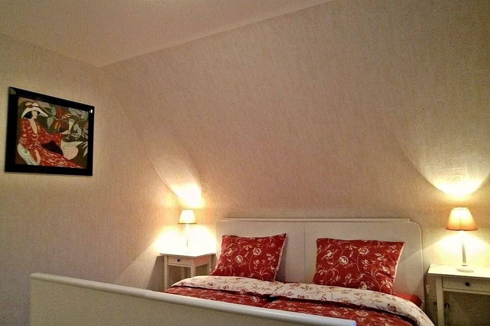 Family-friendly home for 10 persons, big garden, Fireplace, 4 km ski carousel. in Silbach, Winterberg