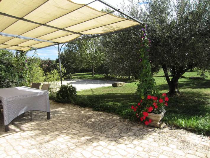 Location de vacances pour 8 personnes, avec jardin et piscine à Saint-Quentin-la-Poterie - 4