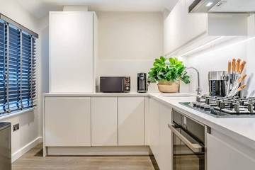 Apartment for 4 People in Chinatown, London, Photo 1