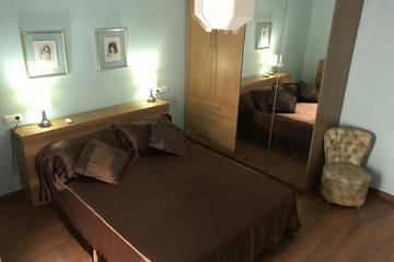 Vacation Rental for 6 Guests in Cadiz Old Town, Cádiz, Picture 2