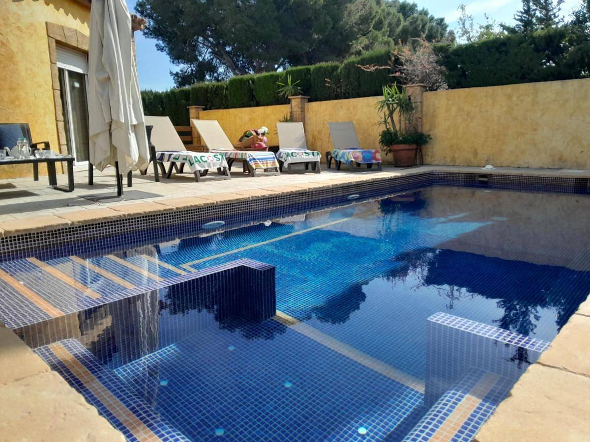Villa Ibiza in Miami Platja, Mont-roig del Camp