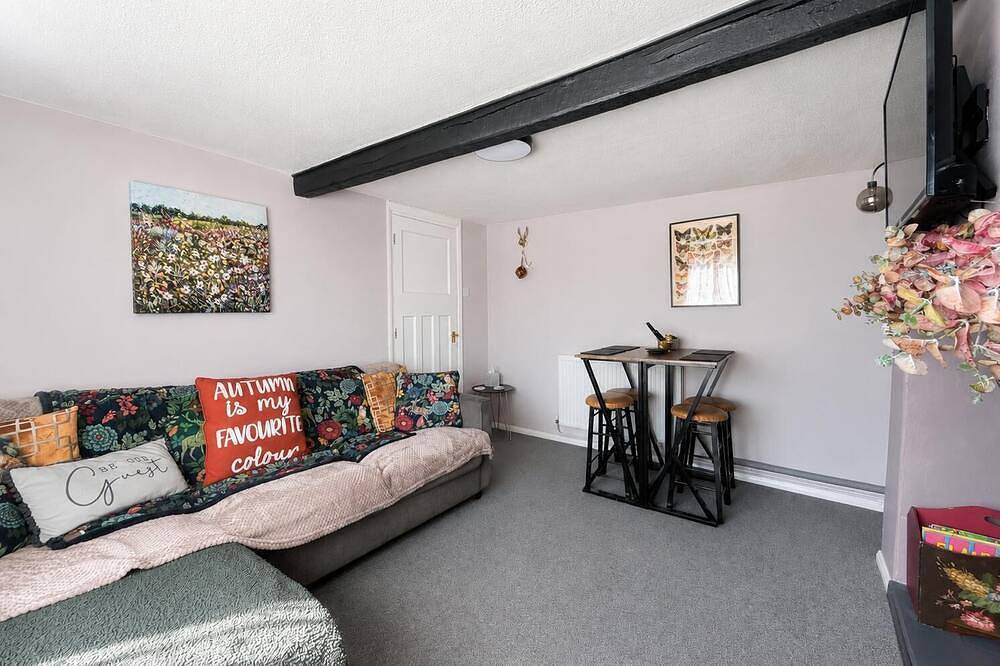 Stunning cottage with a private hot tub and sauna in Norfolk in Ingham (Norfolk), Norfolk