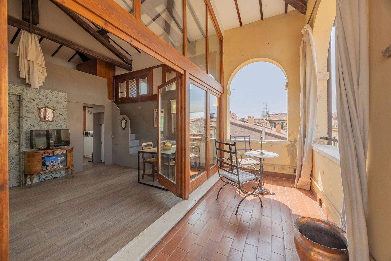 Appartamento intero, Apartmentsarena - Palazzo Cantore Collection - La Torretta in Centro Storico di Verona, Verona