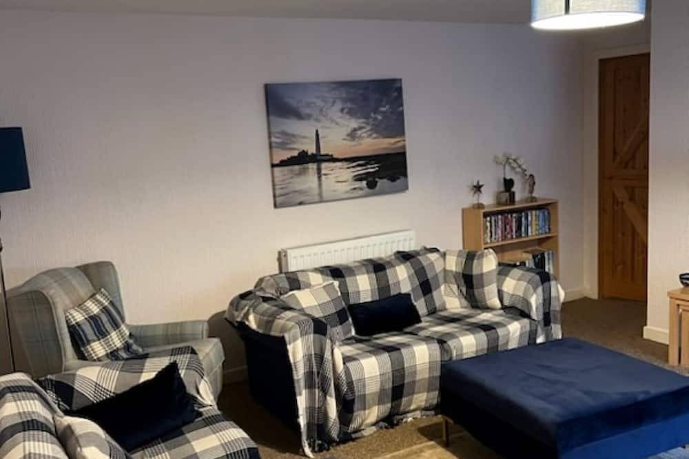 Stable Cottage -  spacious one level cottage with private courtyard. in Scottish Borders