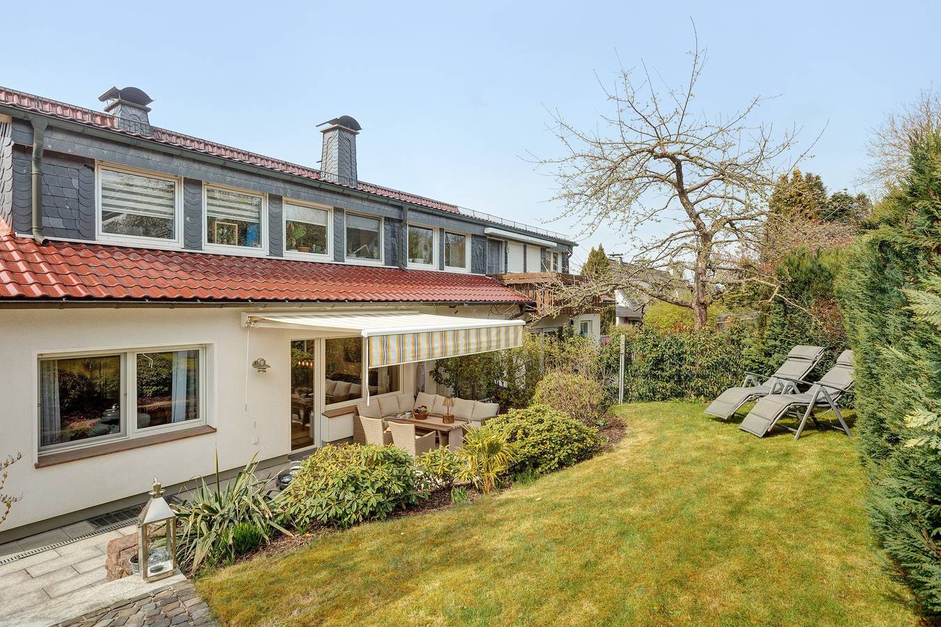 Ganze Wohnung, Design Ferienwohnung Dornröschen mit Terrasse & abschließbarer Garage in Olpe, nahe Biggesee in Olpe, Sauerland