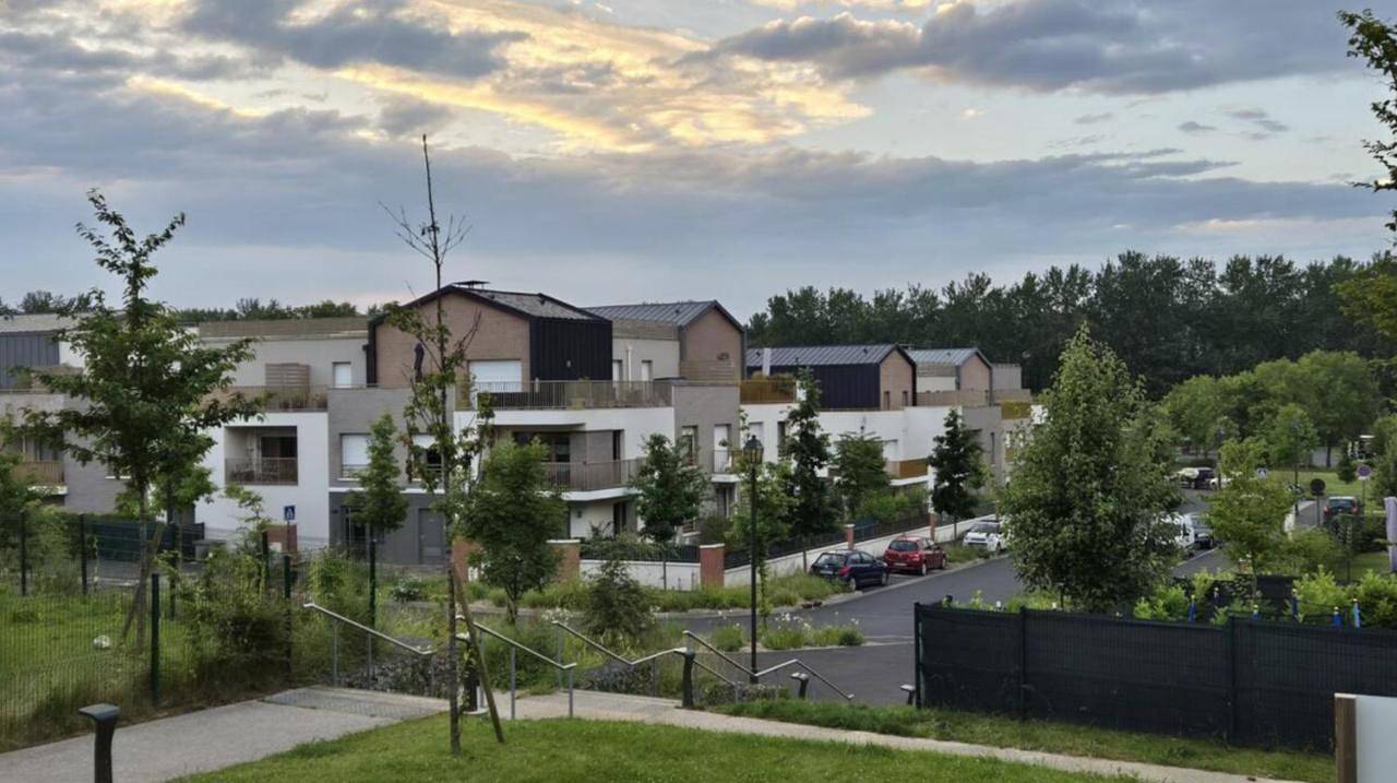 Appartement entier, One-Bedroom Apartment in Coupvray, Seine-et-Marne