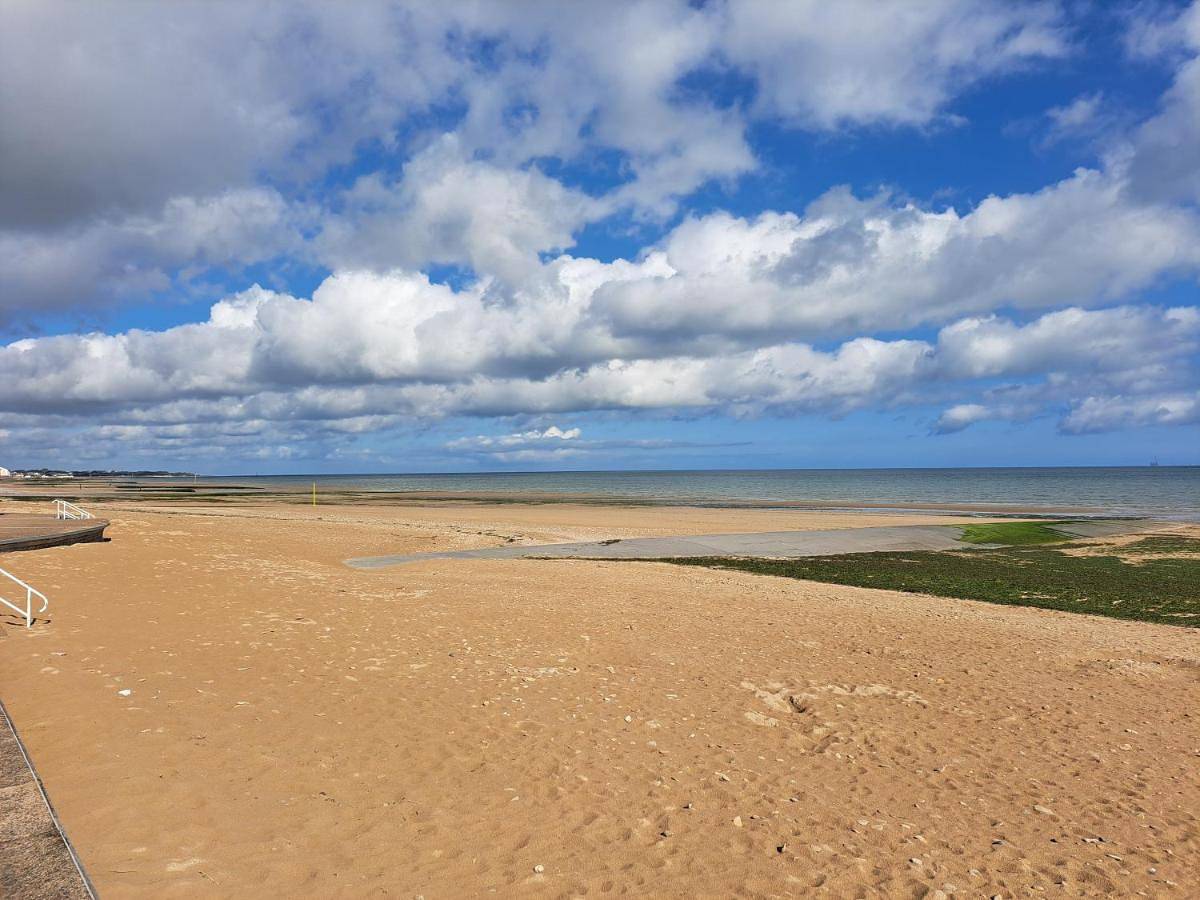 Logement Bernières sur mer à 150 m de la plage in Bernières-sur-Mer, Région de Caen