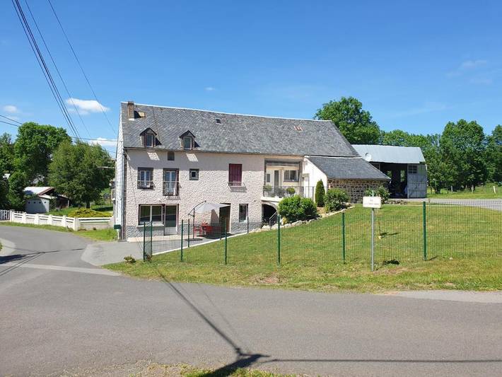 Gîte pour 2 personnes, avec terrasse à Nébouzat
