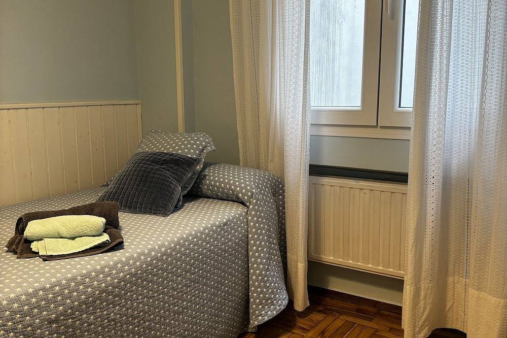Ganze Wohnung, The Gascona shelter. In the city center, ideal for families. in Oviedo, Cordillera Cantábrica