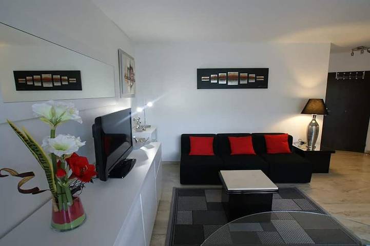 Ganze Wohnung, Sehr schöne T1 Alcove in einer sicheren Residenz mit 3 Pools in Mandelieu-la-Napoule, Mittelmeerküste (Frankreich)