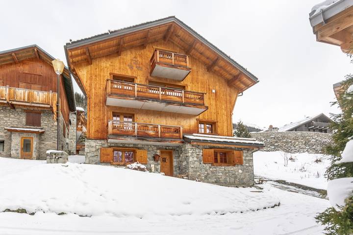 Chalet pour 10 personnes, avec sauna et balcon à Les Allues