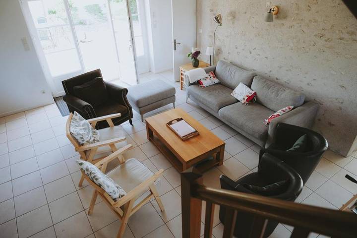 Location de vacances pour 13 personnes, avec jardin et vue à Courbouzon - 2