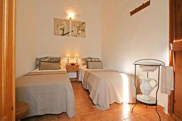 Casa Rural para 6 Personas en Petra, Interior de Mallorca, Foto 1