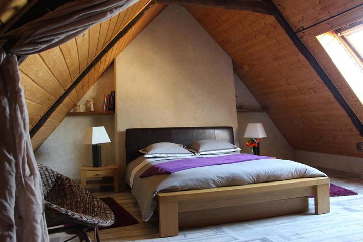 Location de vacances pour 3 personnes, avec jardin et terrasse, animaux acceptés à Bais (Ille-et-Vilaine)