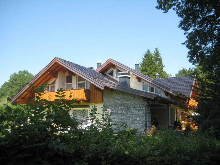 Ferienhaus für 6 Personen, mit Balkon und Terrasse sowie Garten