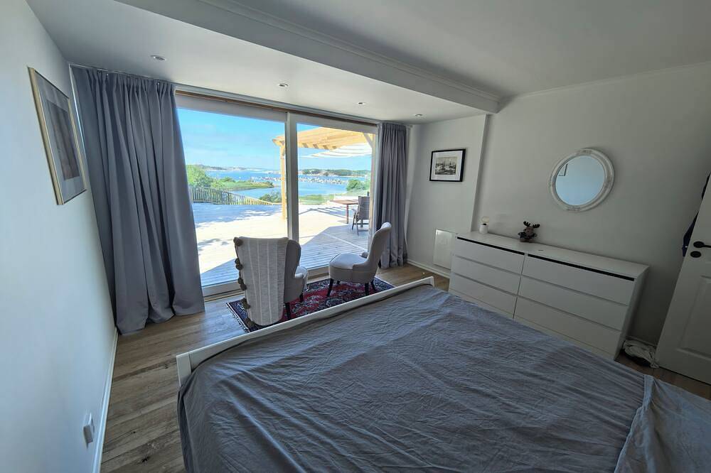 Villa With Breathtaking sea View in Göteborg, Västergötland