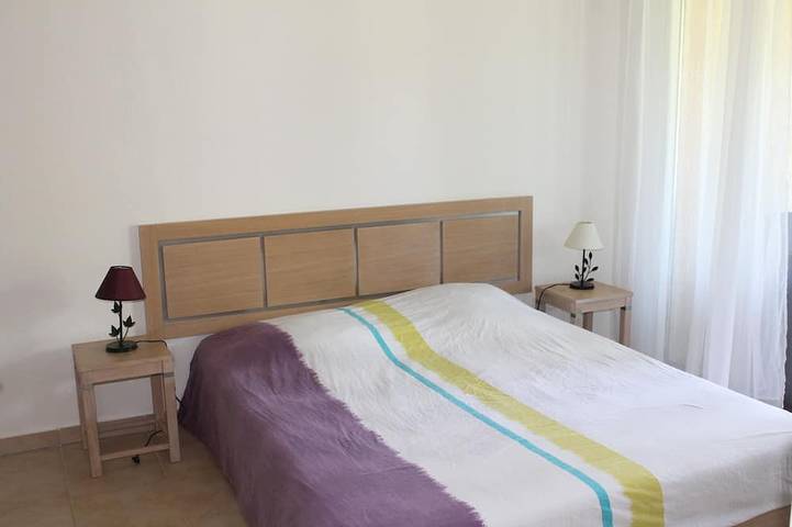 Gîte pour 6 personnes, avec jardin et piscine à Santa-Maria-Poggio - 3