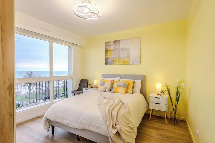 Apartamento entero, À Quelques Pas du Lac Léman • 2Br • Lake View • Walk to Lake & Town in Évian-les-Bains, Thonon-les-Bains region