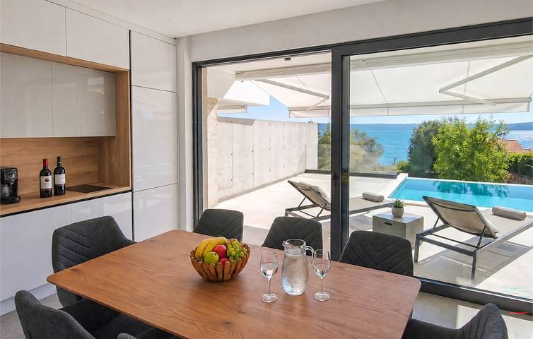 Ferienhaus für 8 Personen, mit Garten und Pool sowie Terrasse in Maslenica - 4