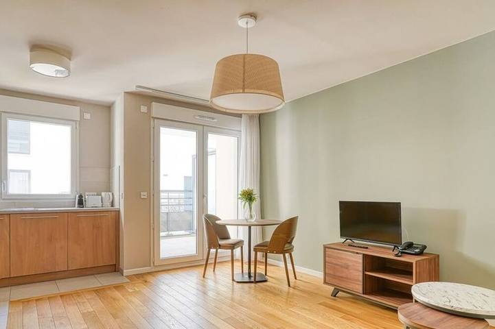 Appartement de vacances pour 2 personnes, avec balcon à Issy-les-Moulineaux