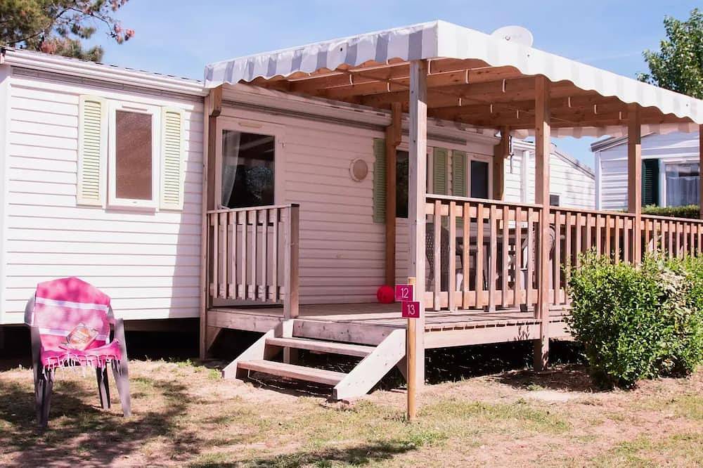 Mobil-Home Economique 3 Pièces 4 Personnes + Tv in Saint-Hilaire-de-Riez, Vendée