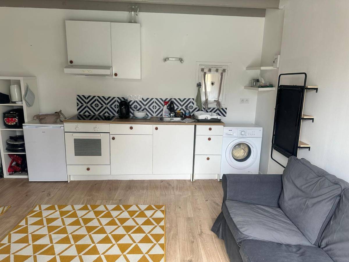 One-Bedroom House in Pélissanne, Région d'Aix-en-Provence