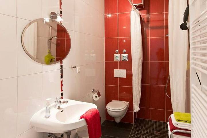 Ferienwohnung für 3 Personen, mit Garten und Terrasse sowie Sauna und Pool, mit Haustier in Märkische Heide