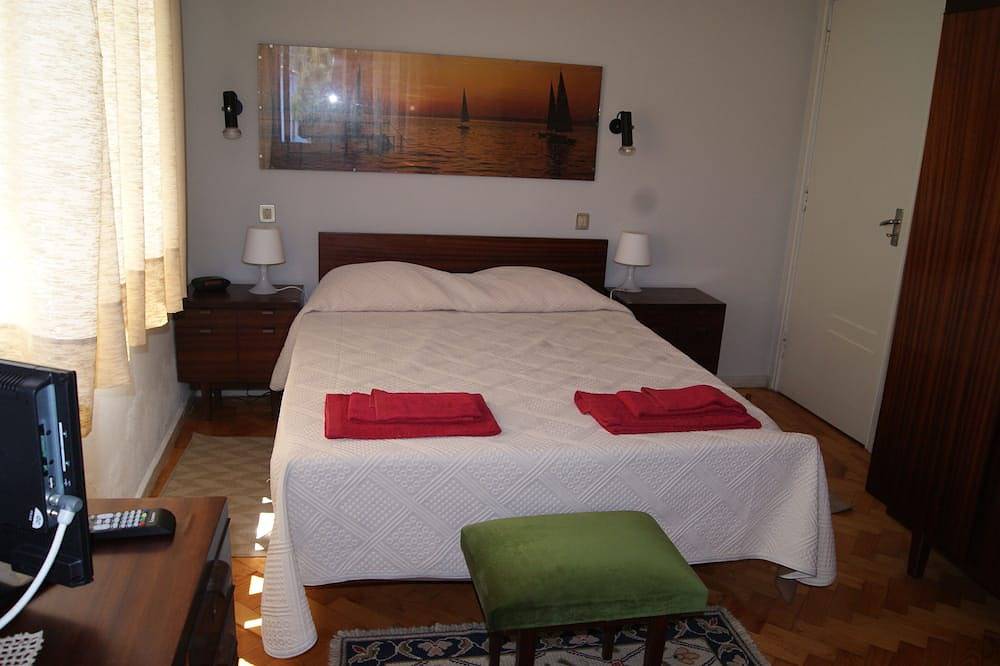 Leuk huis, tuin en privézwembad, strand en stadscentrum Figueira Foz in Praia de Buarcos, Figueira da Foz