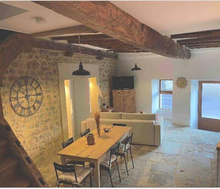 Location de vacances pour 6 personnes, avec terrasse et jardin, animaux acceptés à Semur-en-Auxois - 3