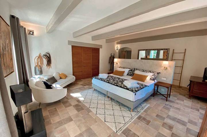 Gîte pour 20 personnes, avec Terrasse ainsi que Jardin et Sauna à Gajan - 2