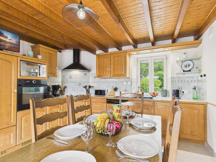 Location de vacances pour 7 personnes, avec terrasse et jardin à Plouider - 4