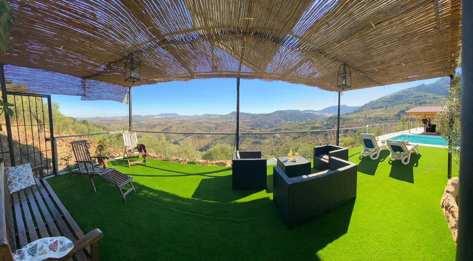 Ferienhaus 'Miralvalle' mit Bergblick, Wlan und Klimaanlage in El Gastor, Pueblos Blancos