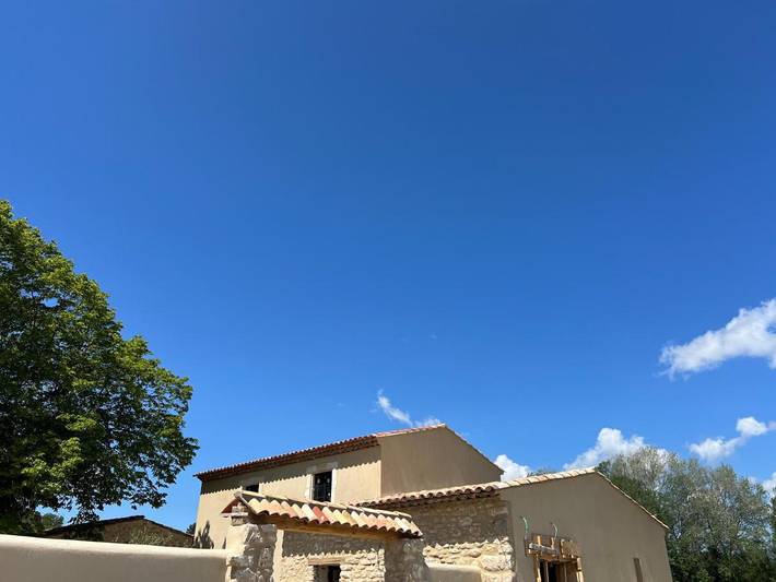 Chambre d’hôte pour 2 personnes, avec Terrasse et Jardin ainsi que Piscine et Vue à La Motte-d'Aigues - 2