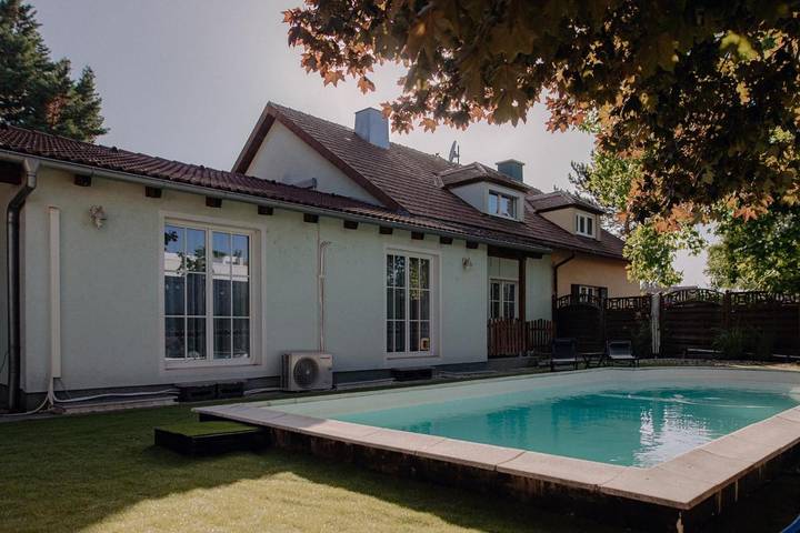 BnB für 2 Personen, mit Pool und Garten sowie Ausblick, kinderfreundlich in Wien