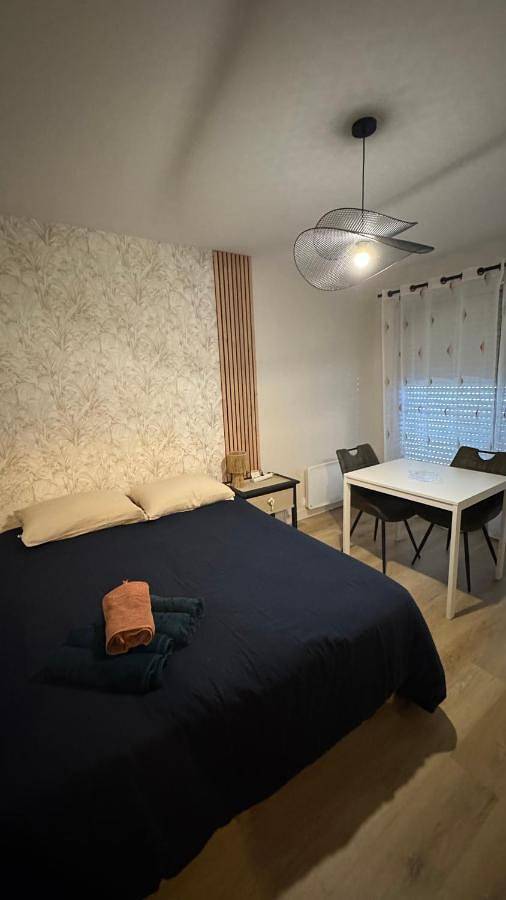 Gîte pour 2 personnes, avec vue et balcon dans Thermes de Bagnoles de l'Orne - 2