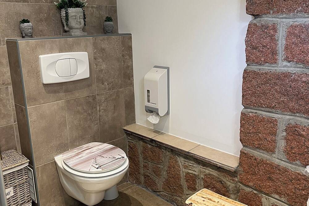 Entire apartment, Very pleasant apartment with sea and mountain views, boat trip in Porto (Corsica), Ota