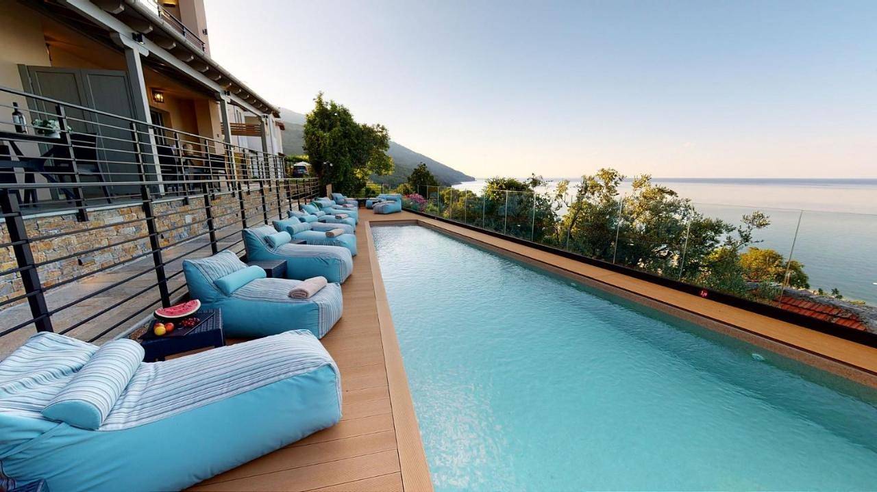 Junior Suite with Sea View in Chorefto, Zagora