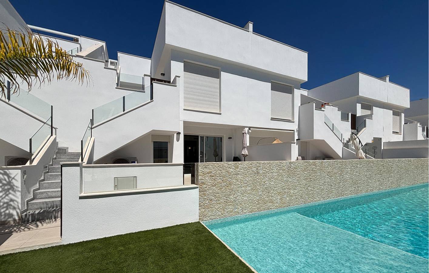 Apartamento vacacional entero, Acogedor apartamento de 109 m² con piscina, terraza y wifi, a 600 m del centro de la ciudad in Pilar de la Horadada, Costa Blanca