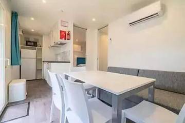 Mobil home pour 4 personnes dans Luna Park La Palmyre