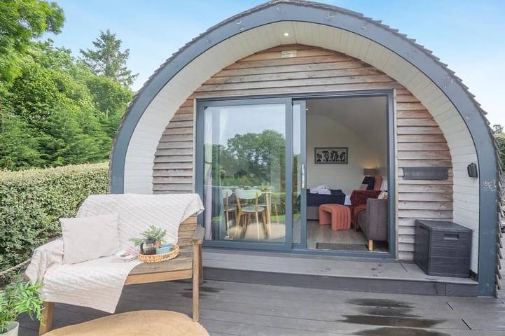 Camping for 4 people, with Hot tub in North-Wales