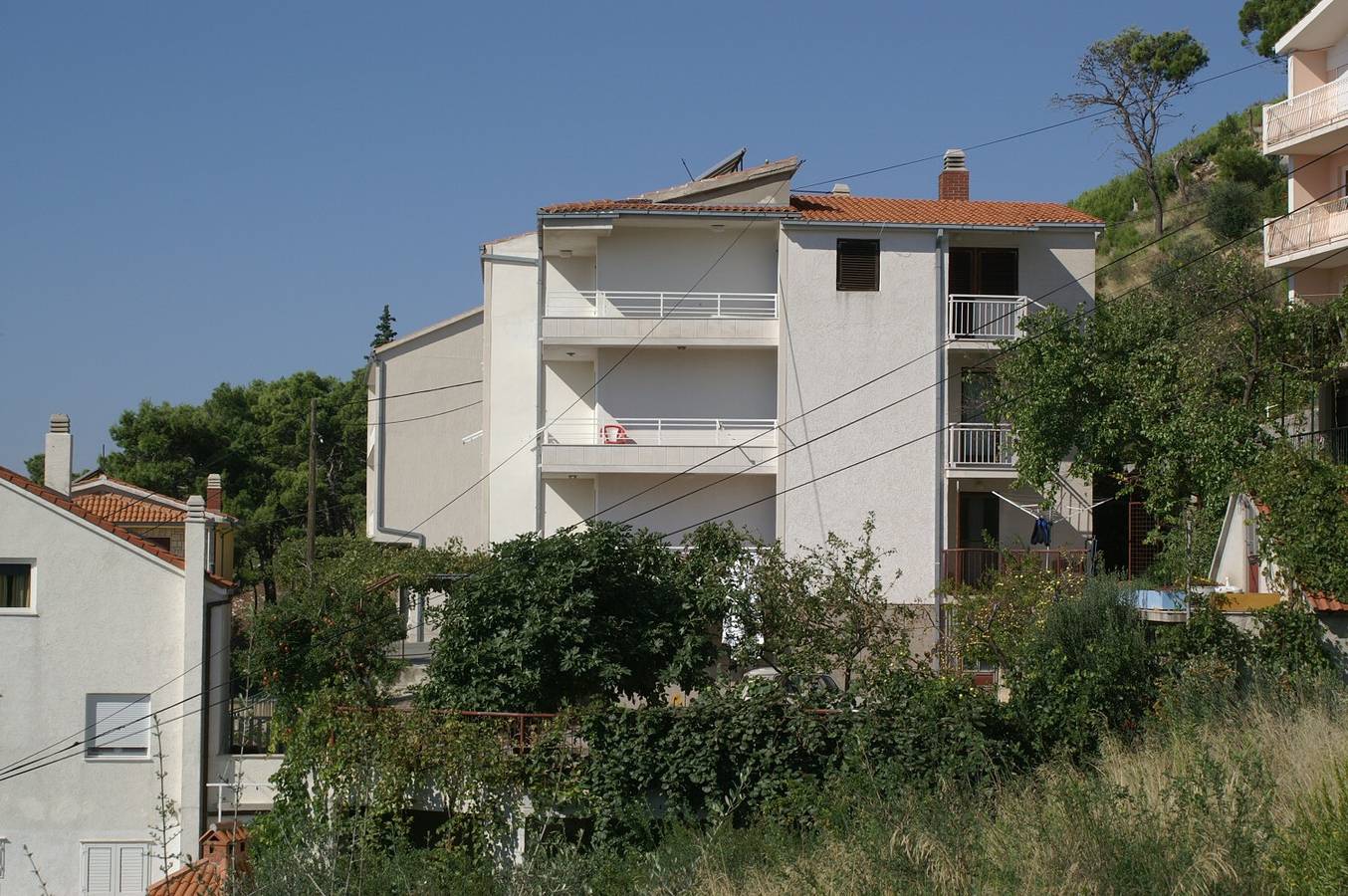 Ganze Wohnung, Studio Appartement mit Balkon und Meerblick Duce, Omis As-945-b in Dugi Rat, Omis-Riviera