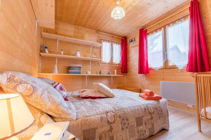 Chalet pour 15 personnes, avec jardin, animaux acceptés à Fontcouverte-la-Toussuire - 3
