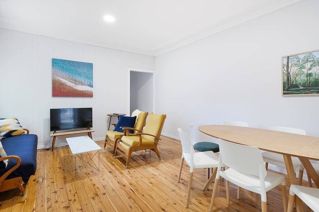 Pearl Beach Semi - 2 min to sand & sea – Lilly in Pearl Beach, New South Wales